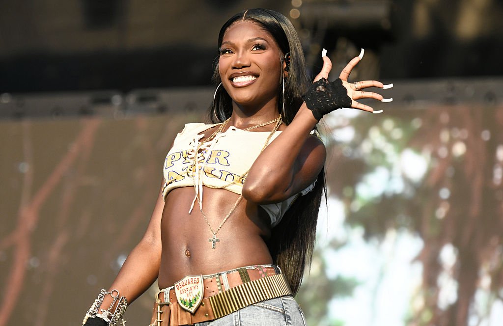 Doechii fala sobre rumores de ‘Industry Plant’, Adin Ross e mais na nova faixa ‘Girl, Get Up’