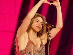 Todo Mundo no Rio: Entenda como um fã inventou e viralizou data da Shakira em Copacabana